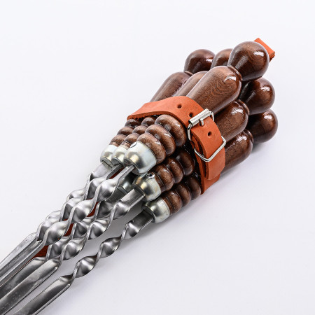 A set of skewers 670*12*3 mm in a leather quiver в Симферополе